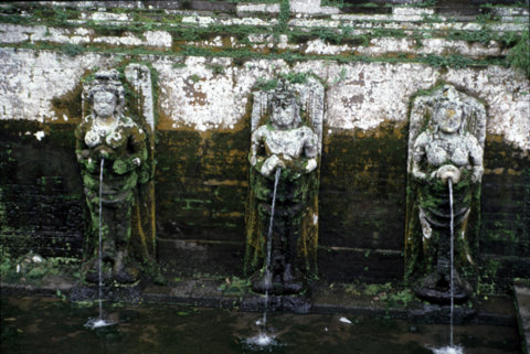 3 Women Fountain